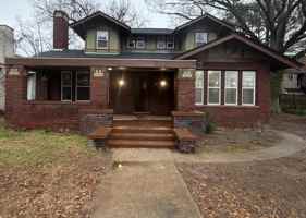 featured image of 123 Division Ave