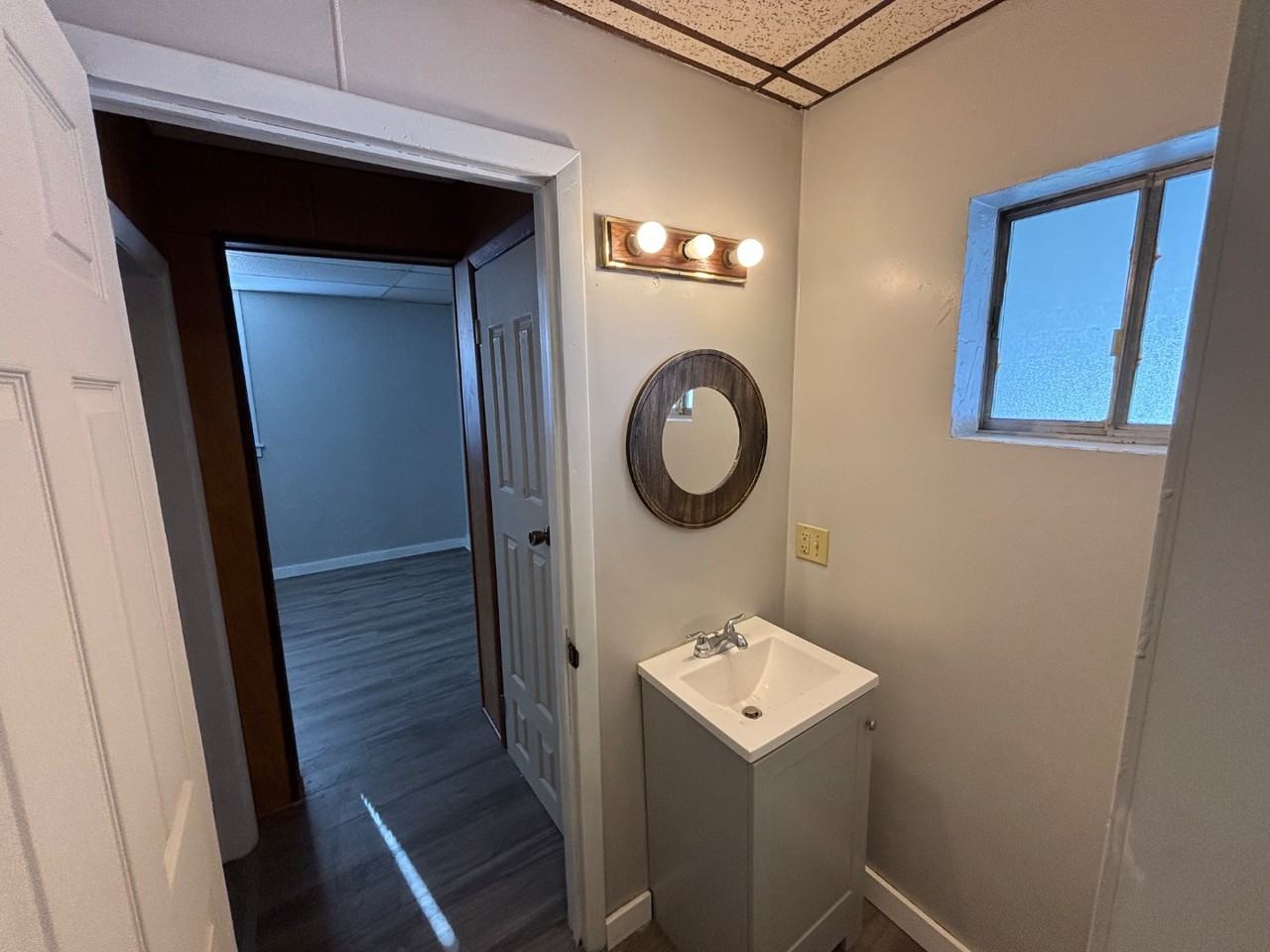 211 N 5th Ave - Photo 6 of 10