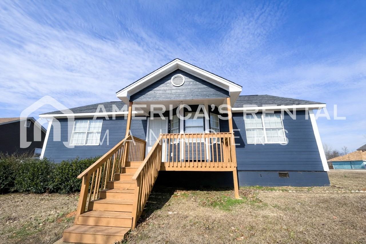 224 Newark Cir - Photo 2 of 34