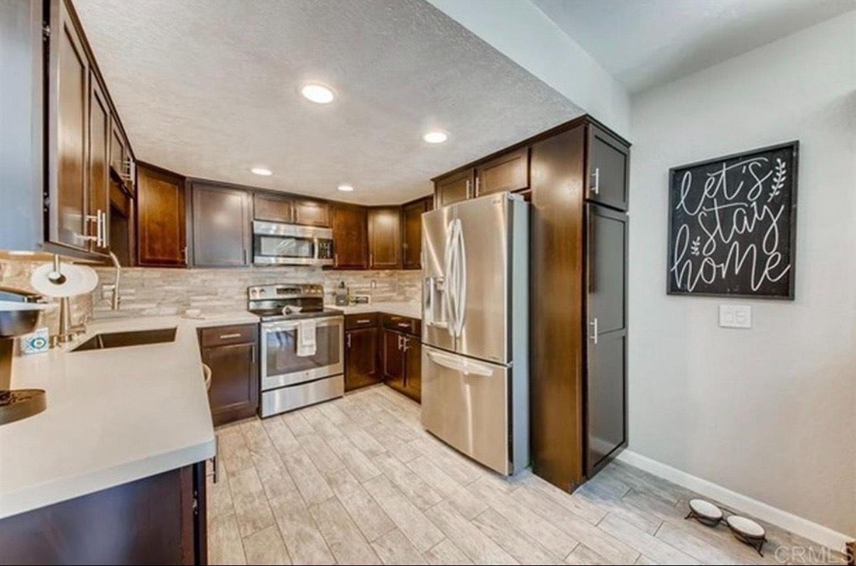 671 Ascot Dr - Photo 7 of 11