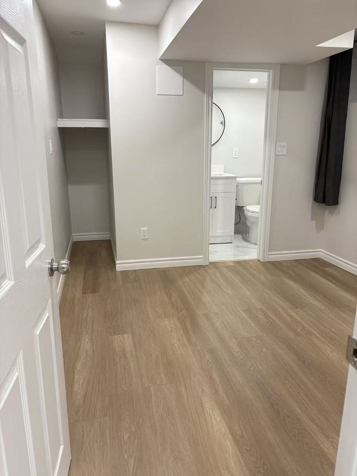 Palmerston Blvd & College St - Photo 2 of 9