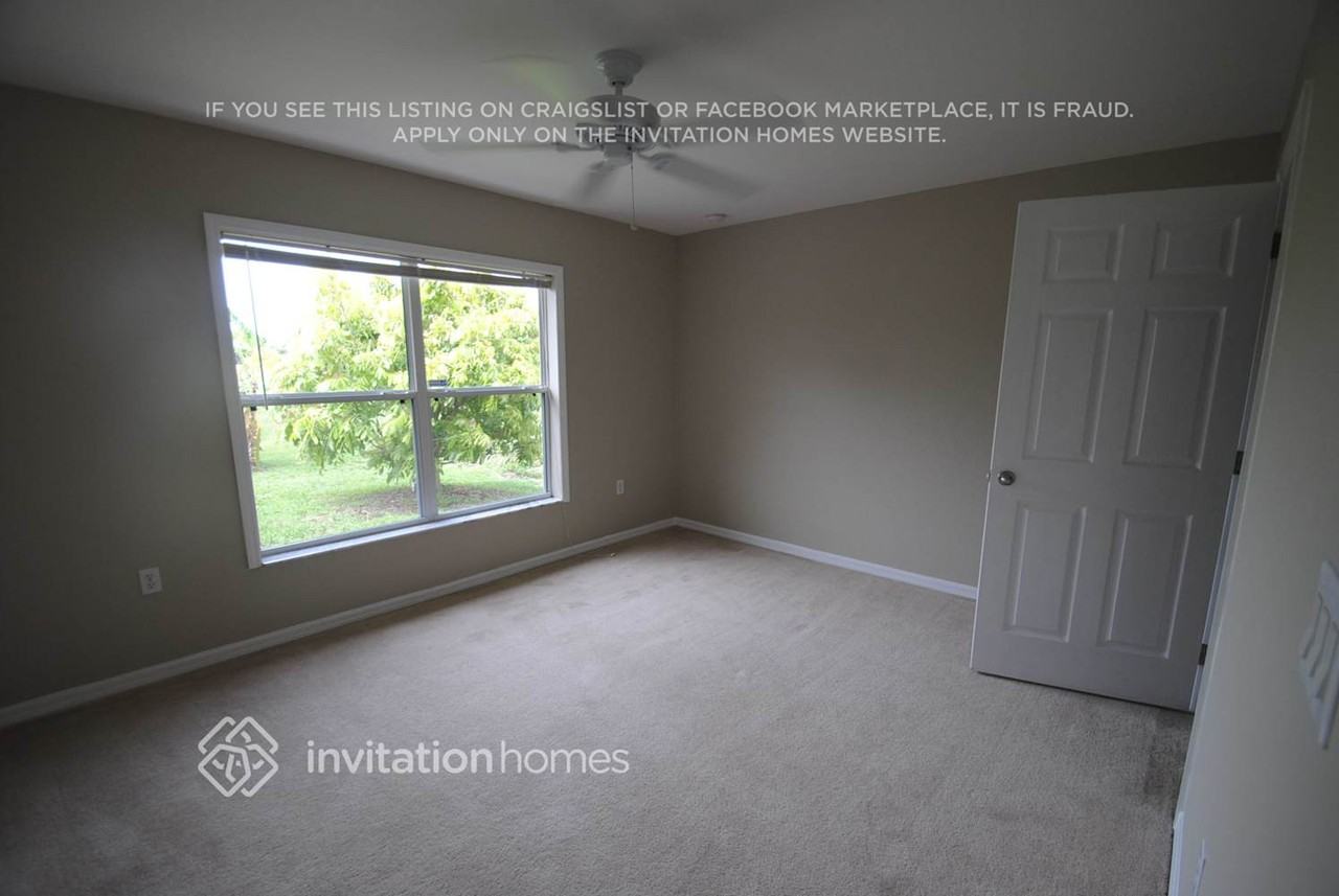 827 Sw 16th Ter - Photo 4 of 7