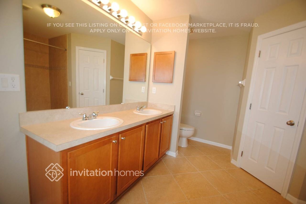 827 Sw 16th Ter - Photo 5 of 7