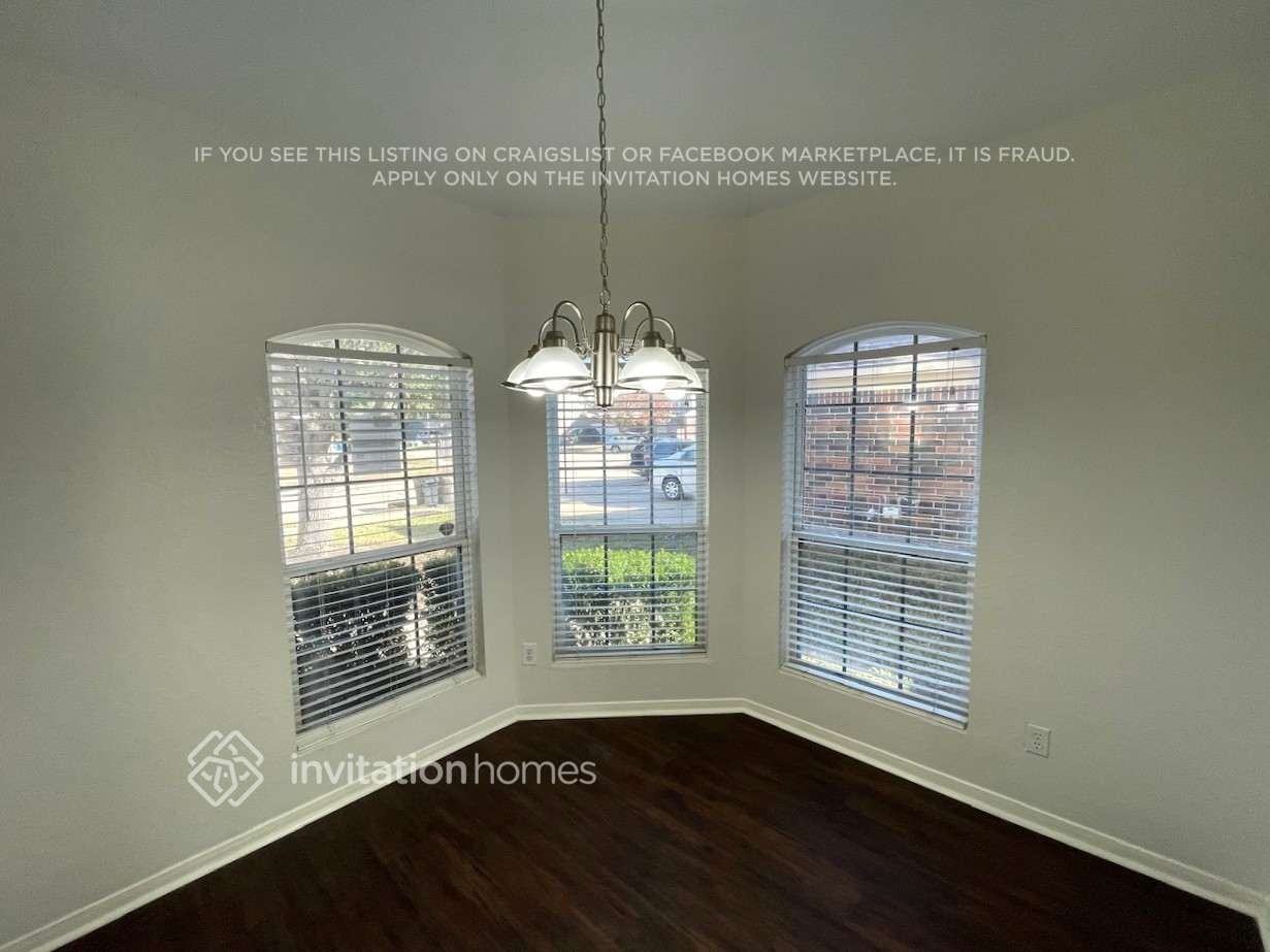 19115 Badger Ct - Photo 6 of 15