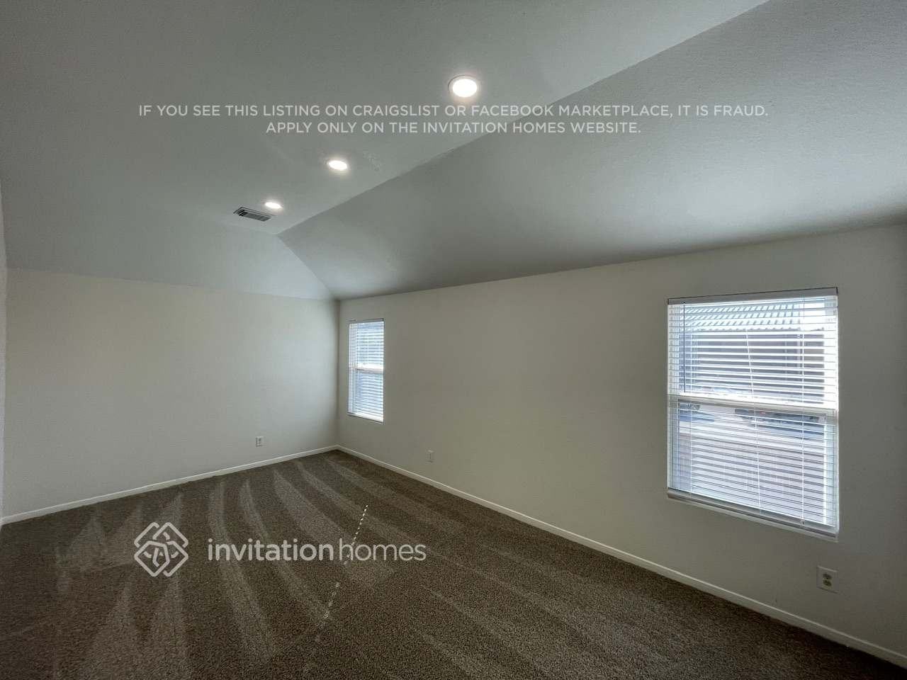 19115 Badger Ct - Photo 7 of 15