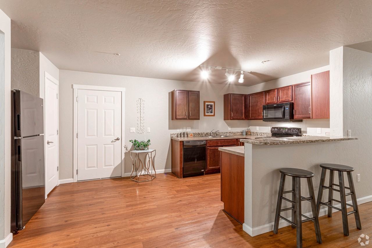 1100 W Rustic Lodge Dr #101 - Photo 2 of 10