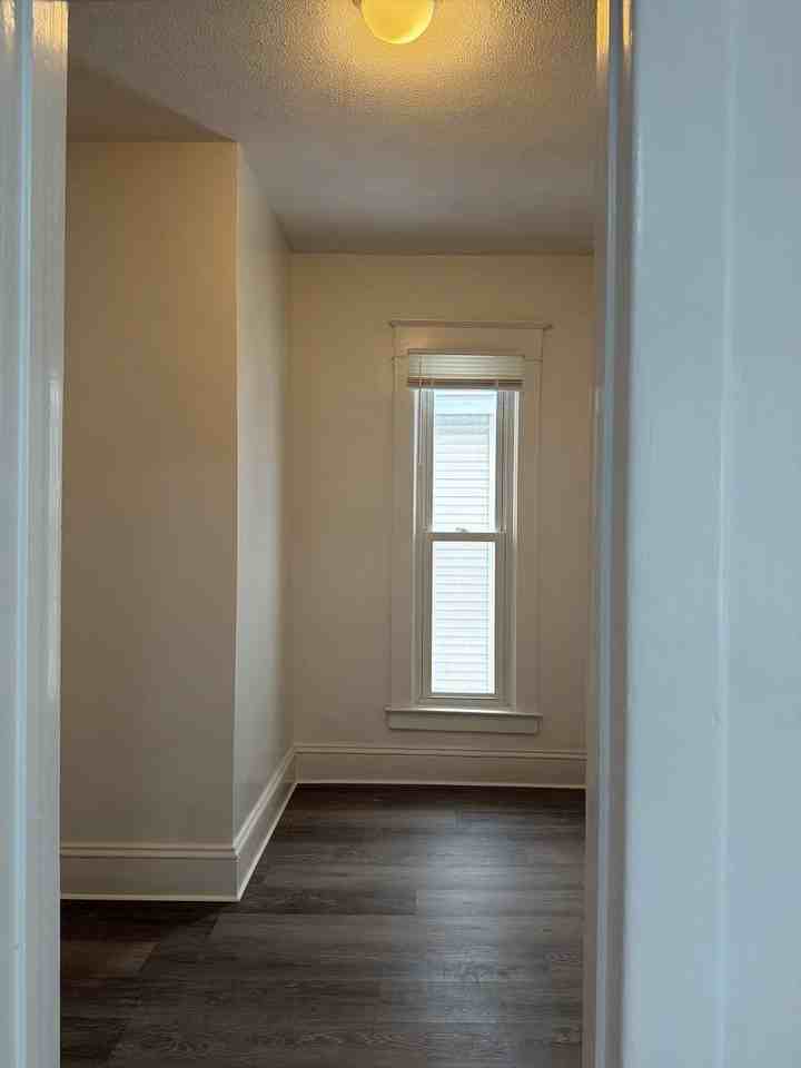 1027 Keyes Ave #2 - Photo 5 of 8
