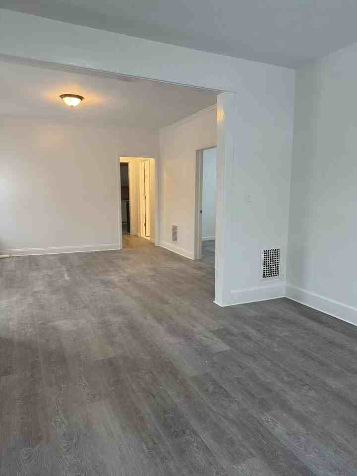 1027 Keyes Ave #2 - Photo 7 of 8