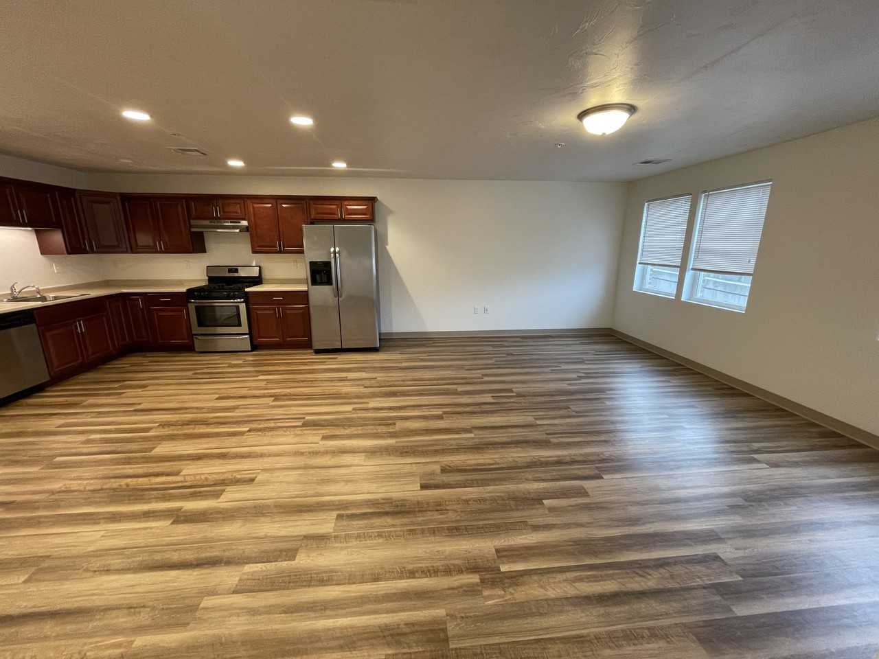 329 East St #404 - Photo 4 of 16