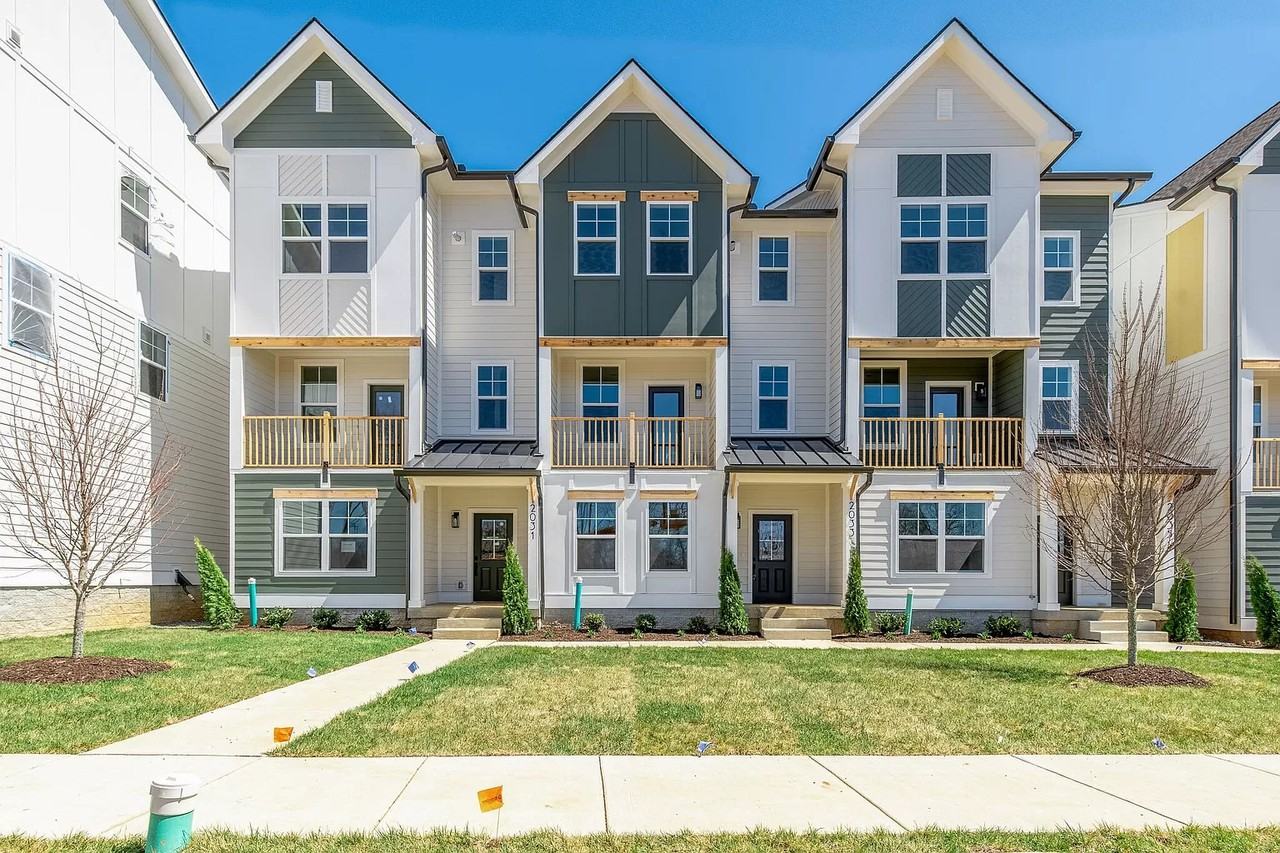 2033 Maple View Ln #2033 - Photo 2 of 17