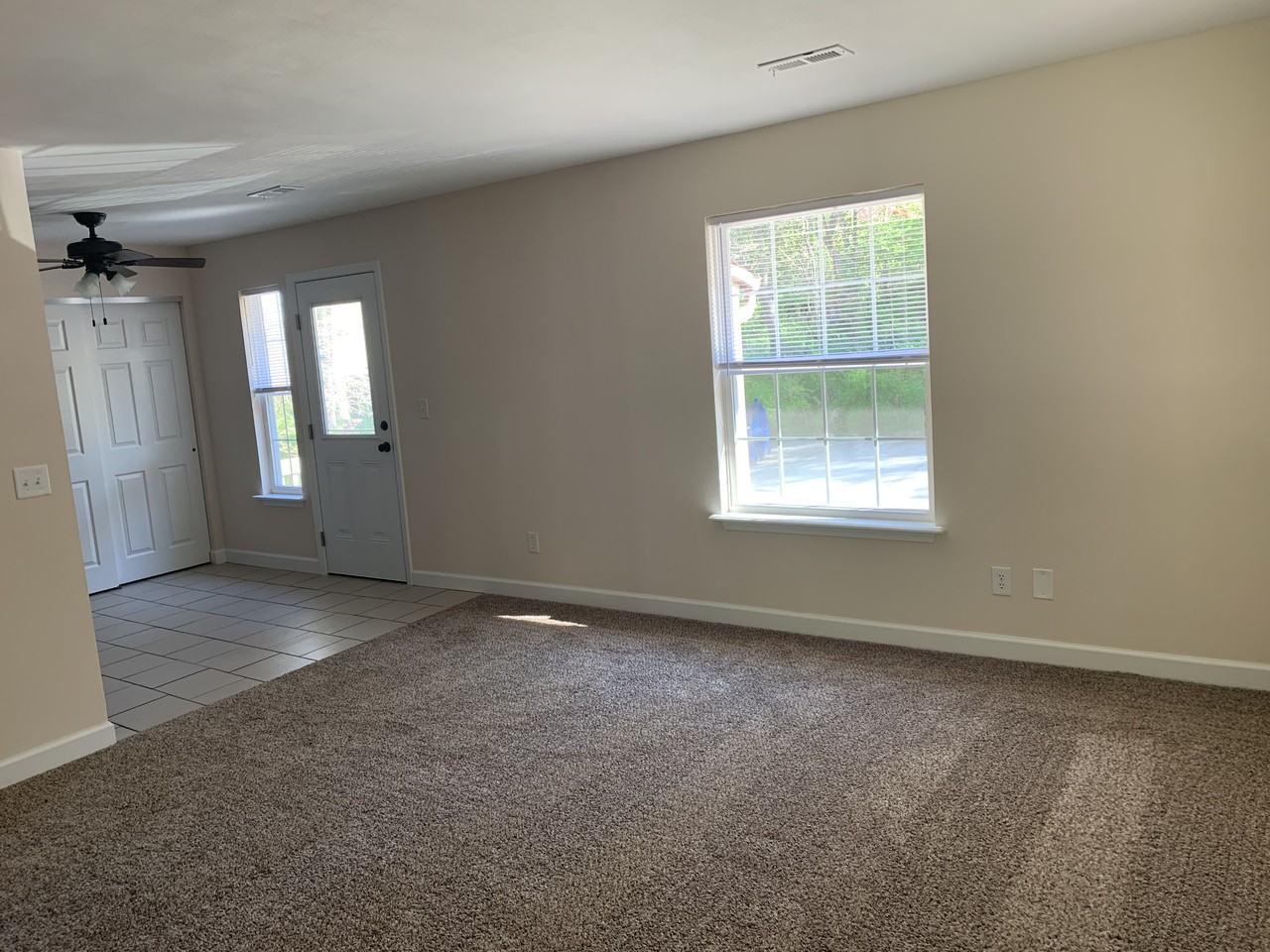 1623 Red Bud Dr #G - Photo 4 of 15