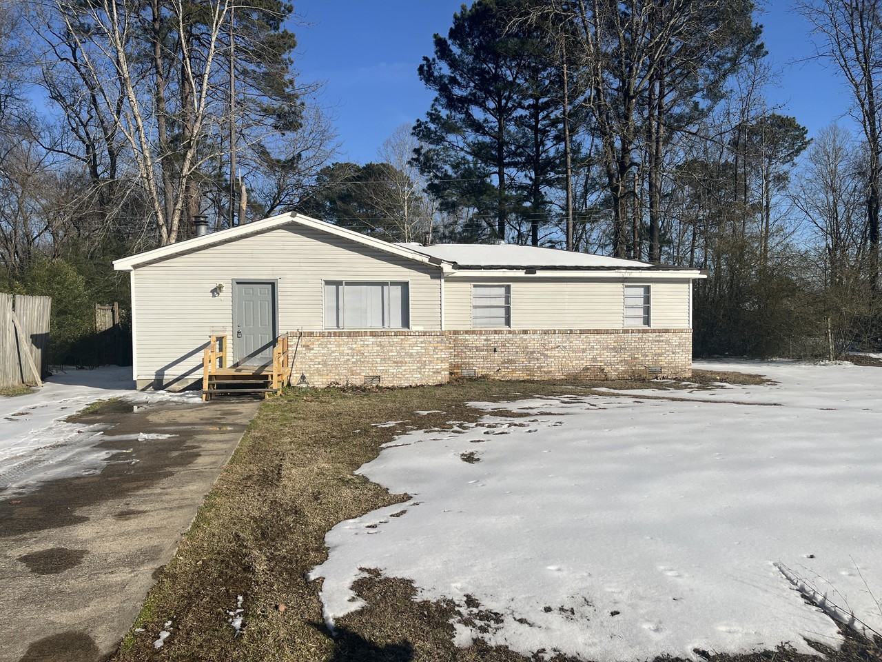 209 Laurel St #NA - Photo 4 of 10