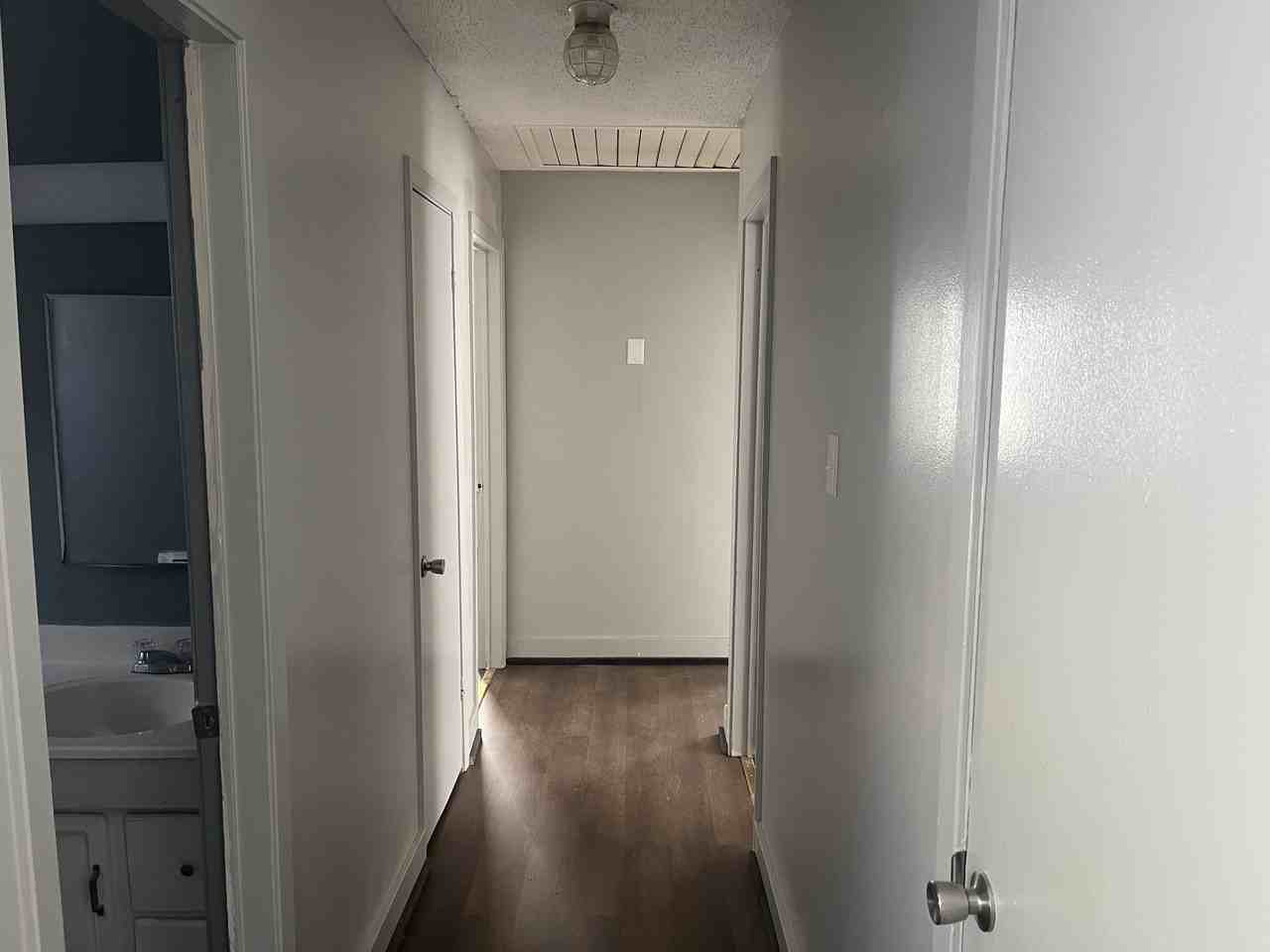 209 Laurel St #NA - Photo 5 of 10