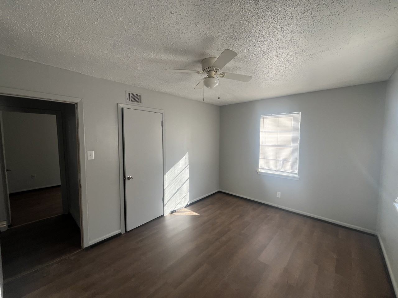 209 Laurel St #NA - Photo 7 of 10