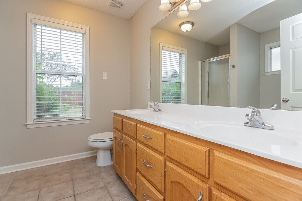 1118 Greenwich Dr - Photo 7 of 15