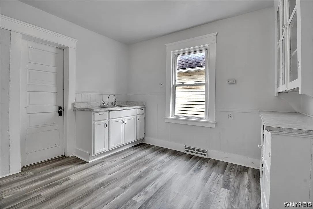 2099 Niagara St #A - Photo 5 of 16