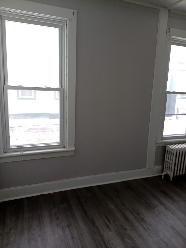 417 6th Ave #1 - Photo 3 of 9