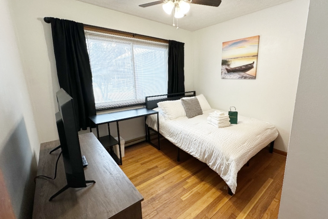 3527 Eastern Dr - Photo 2 of 7