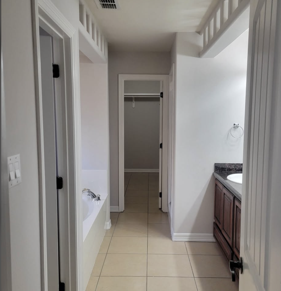 3611 Spicewood Dr #NA - Photo 7 of 16