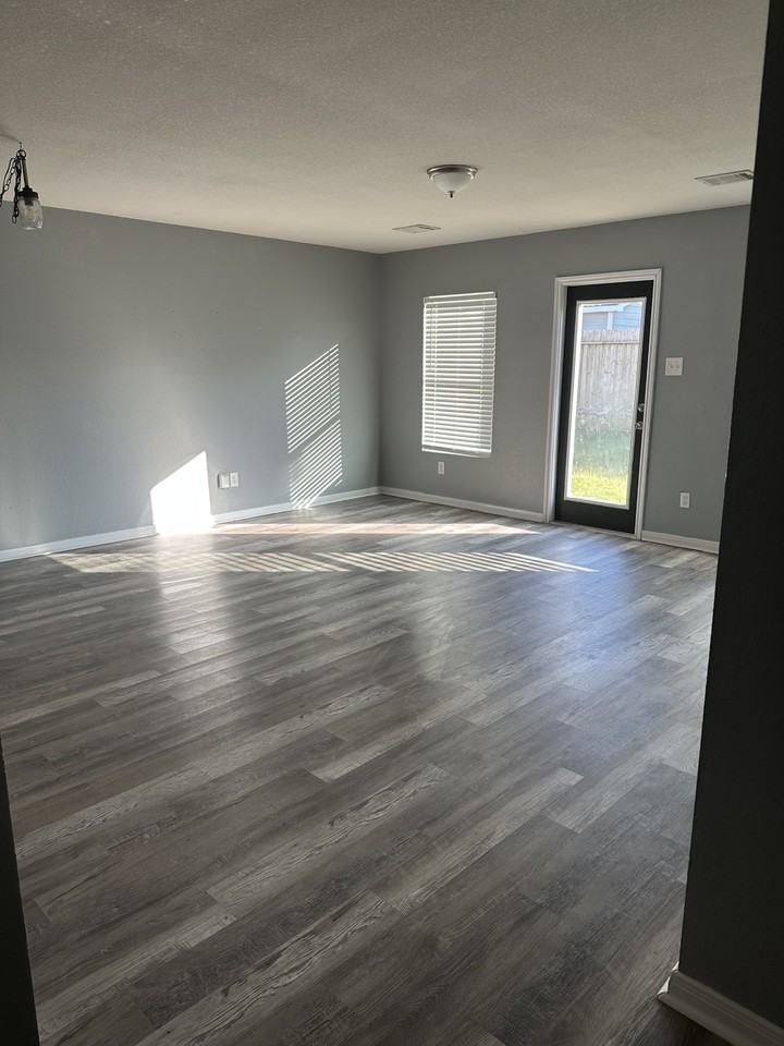 15638 Del Norte Dr #NA - Photo 4 of 11