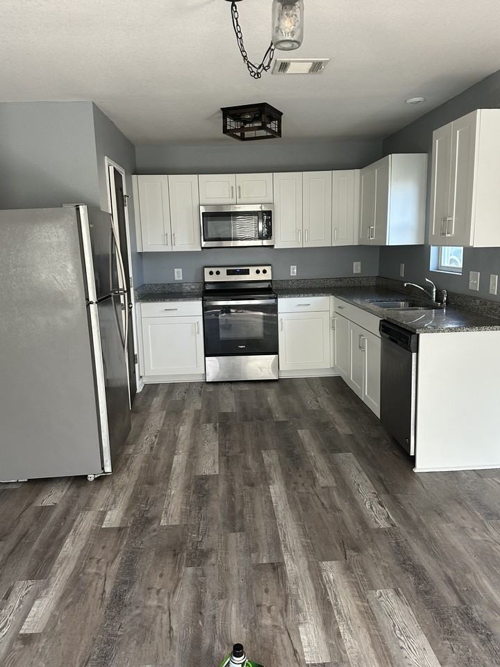 15638 Del Norte Dr #NA - Photo 5 of 11