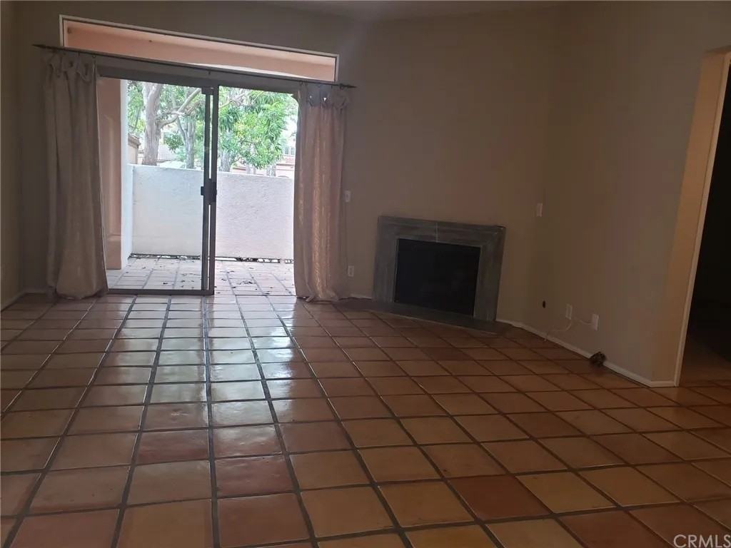 208 Villa Point Dr #208 - Photo 3 of 14