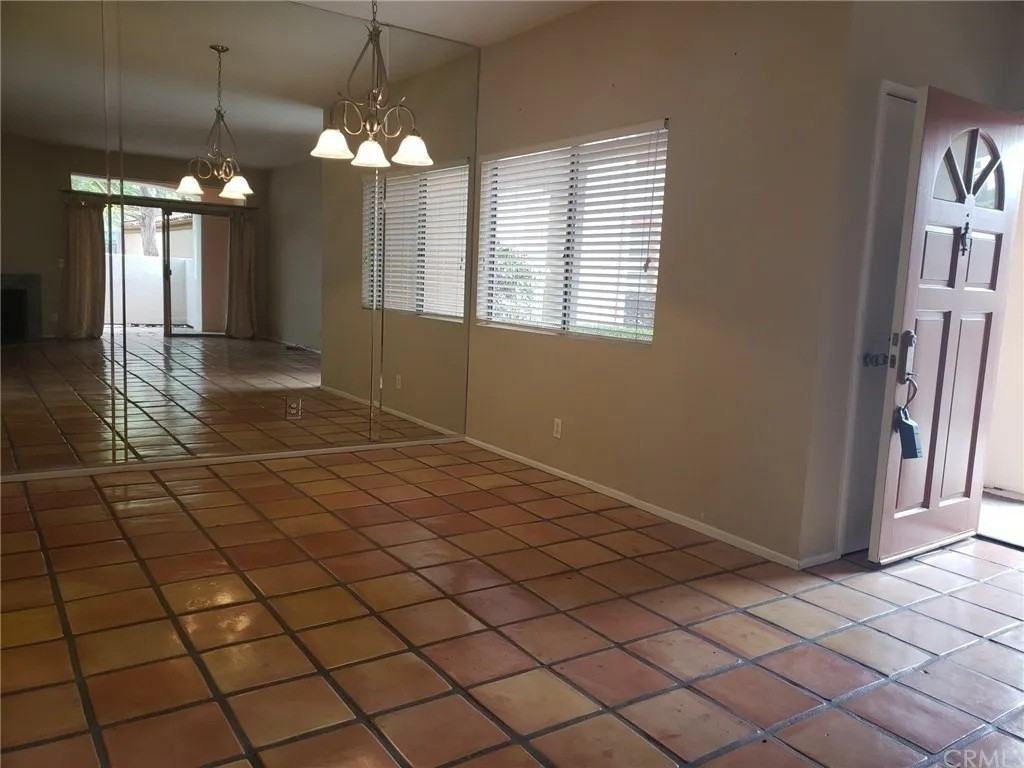 208 Villa Point Dr #208 - Photo 4 of 14