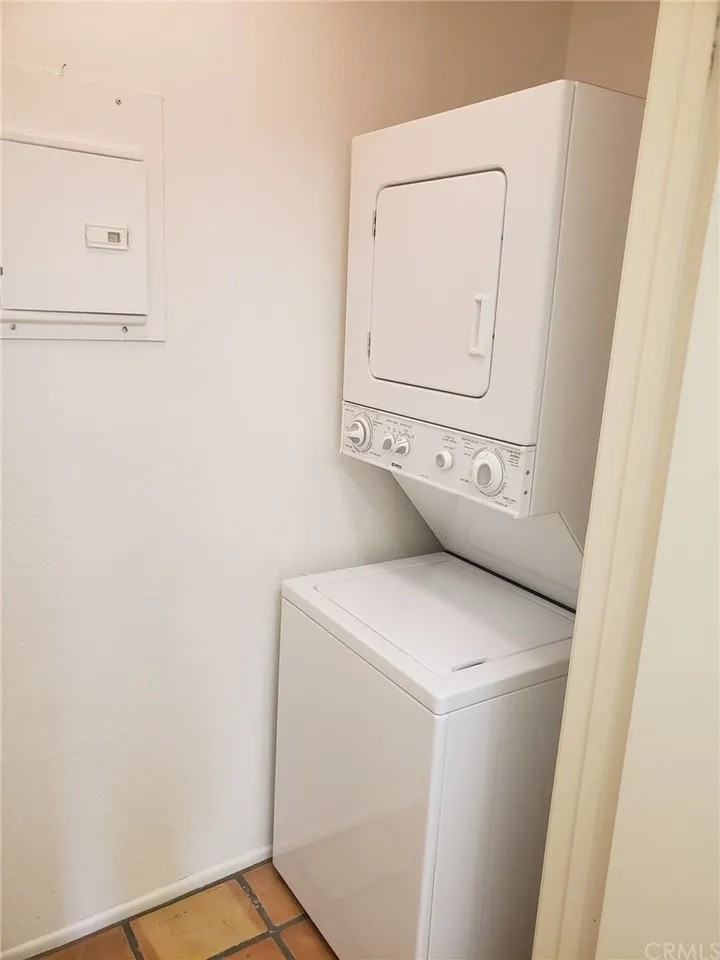 208 Villa Point Dr #208 - Photo 6 of 14