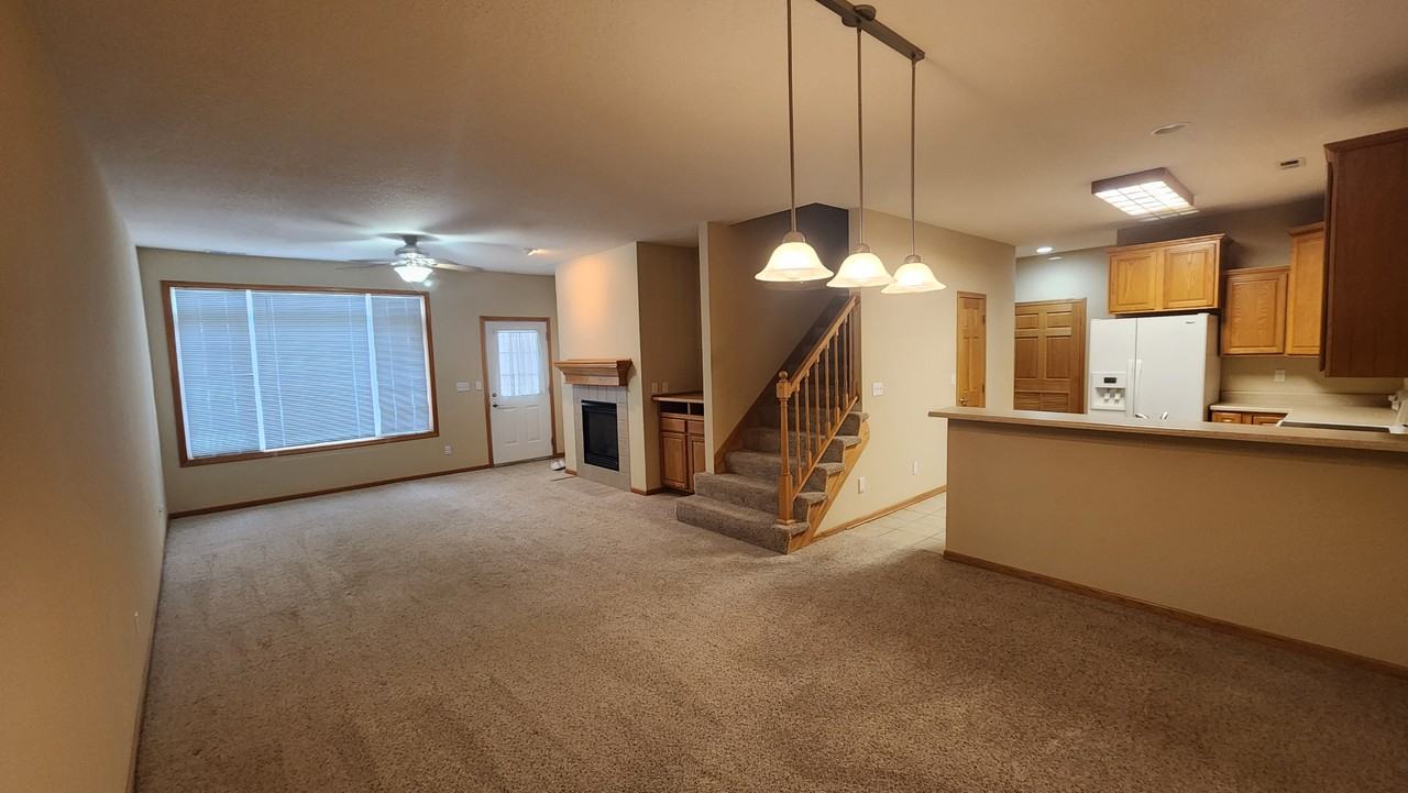 1208 Se Birch Ln #NA - Photo 3 of 16