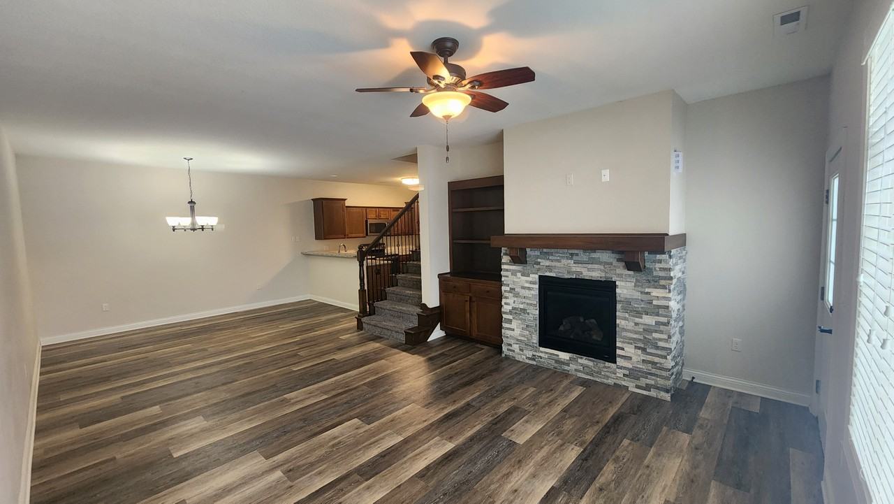 1323 Se Birch Ln #NA - Photo 3 of 16