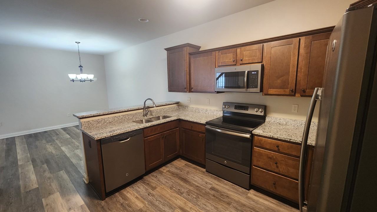 1323 Se Birch Ln #NA - Photo 6 of 16