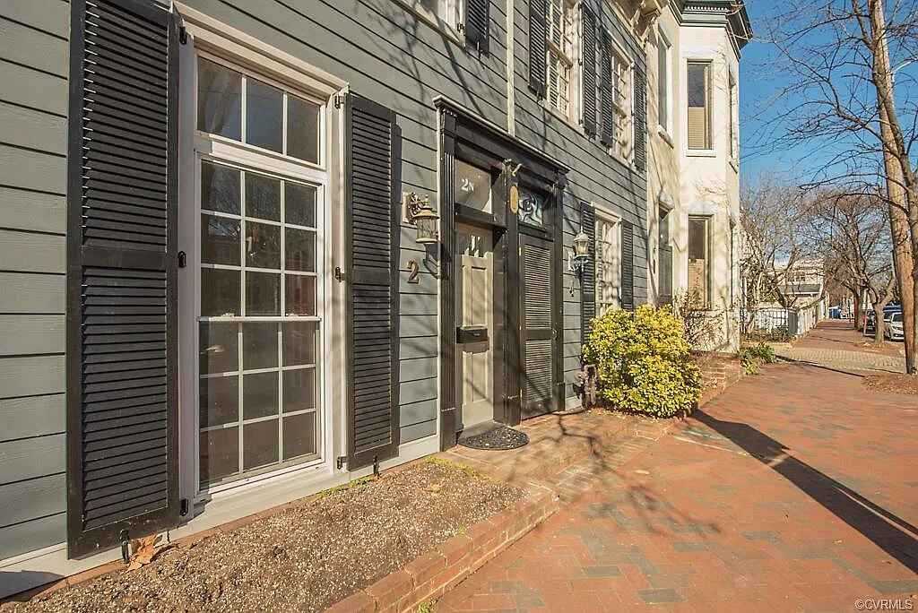 2 N Plum St #NA - Photo 2 of 25