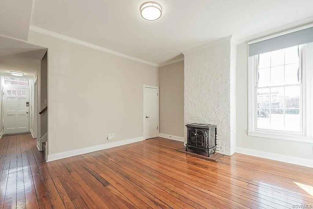 2 N Plum St #NA - Photo 5 of 25