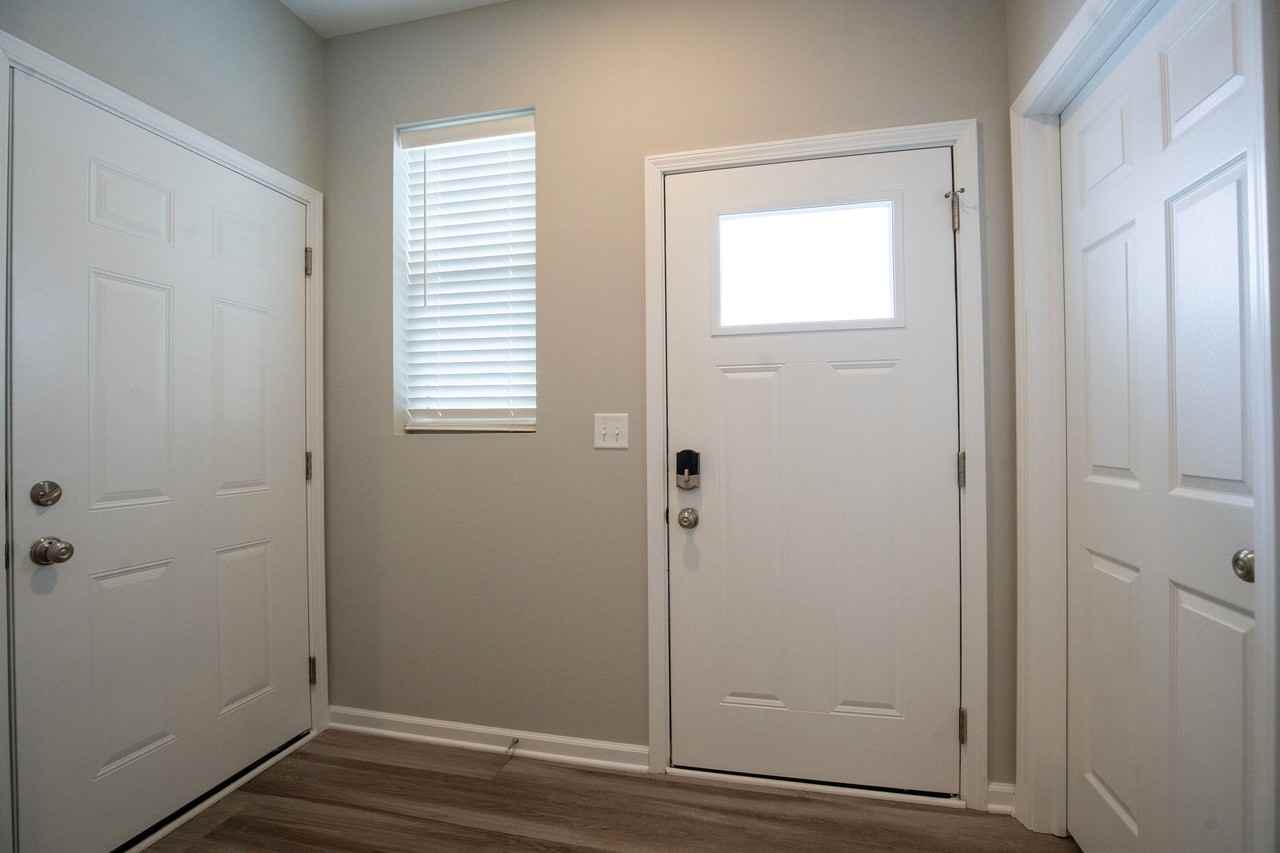 344 E Stratford Ave #NA - Photo 6 of 24