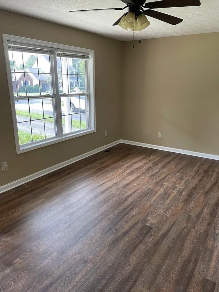 928 Nottingham Dr #928 - Photo 3 of 23