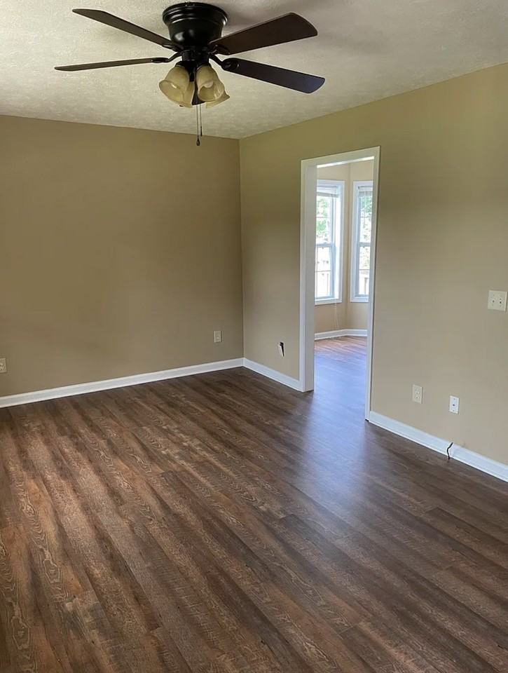 928 Nottingham Dr #928 - Photo 5 of 23