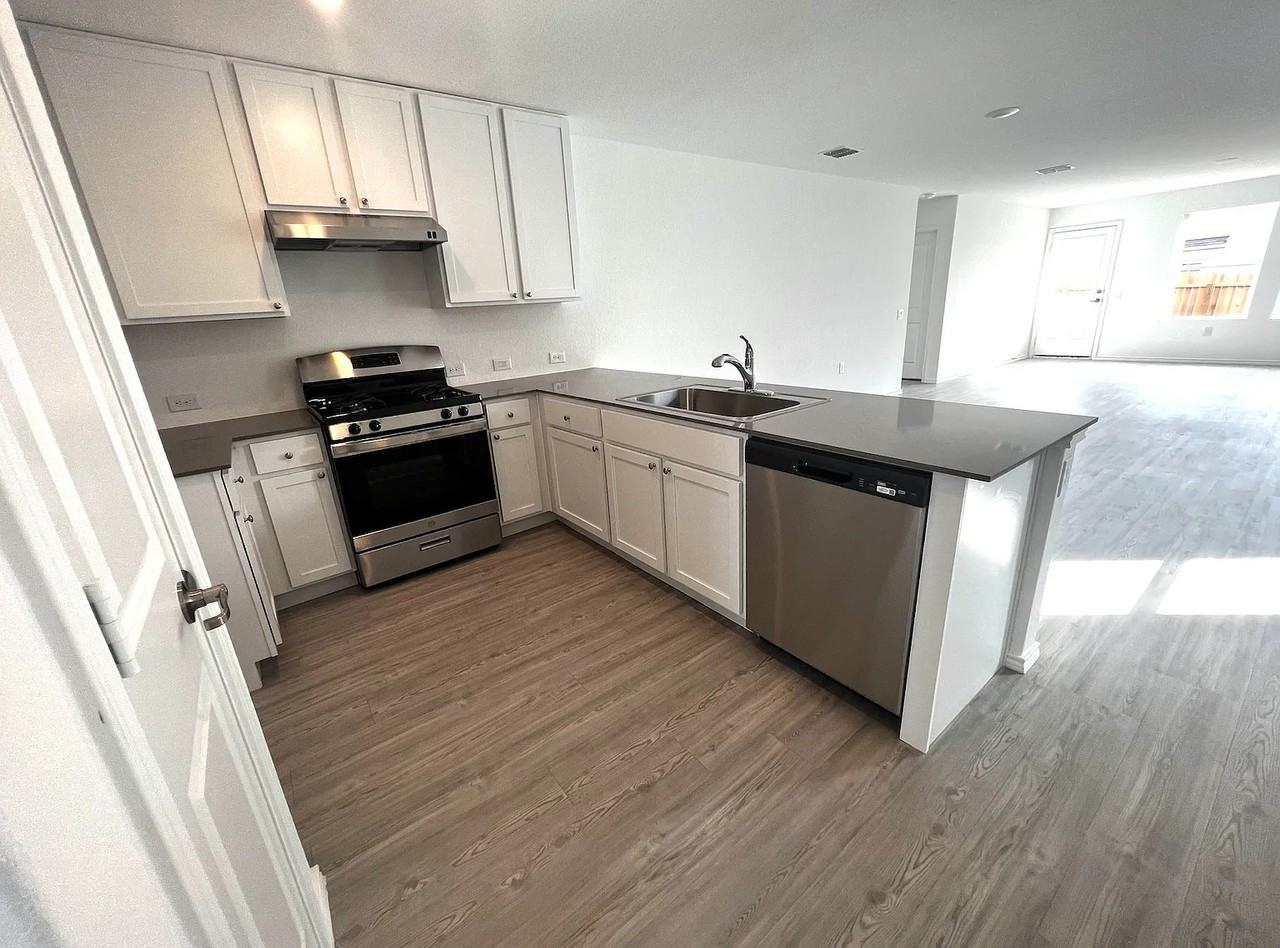 10106 Ana Hts #NA - Photo 2 of 13