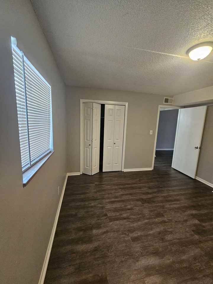 4506 Hutton Rd - Photo 5 of 7