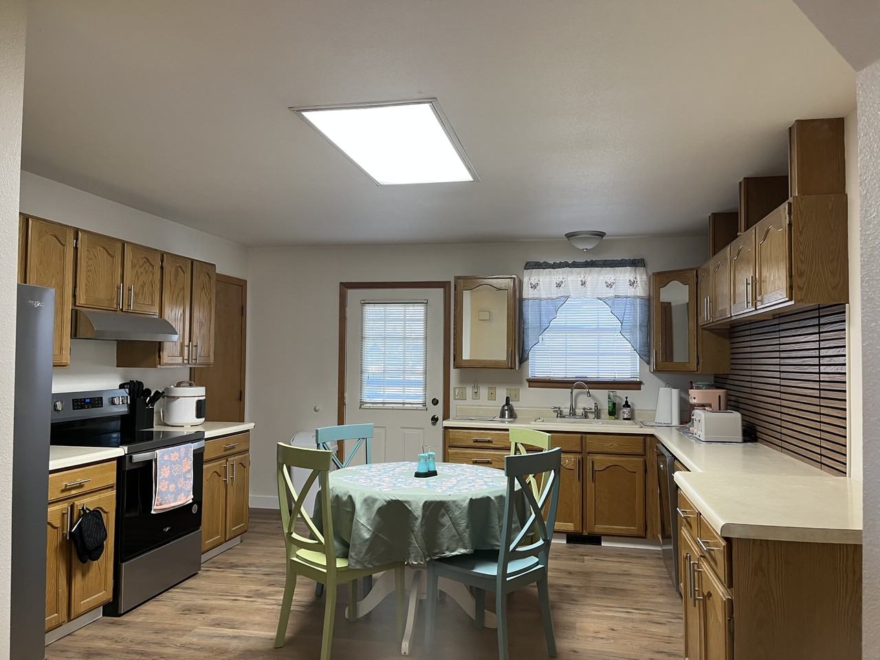 2876 Patterson Rd #NA - Photo 6 of 9