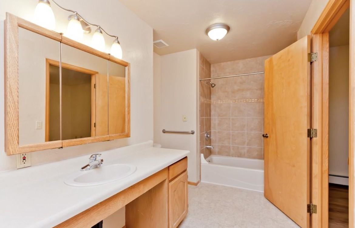 2876 Patterson Rd #NA - Photo 7 of 9