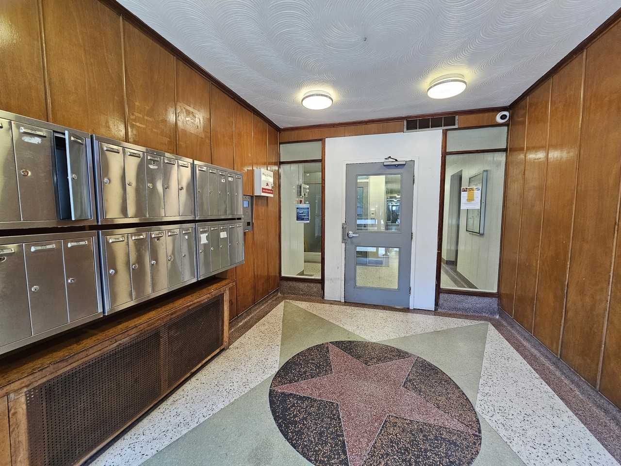 20 Cosburn Avenue - Photo 4 of 23