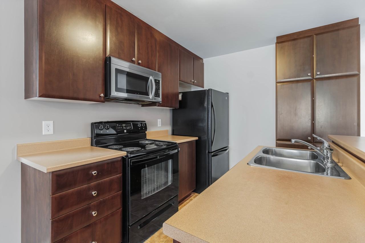 3389 Cambrian - Unit 1 - Photo 4 of 20