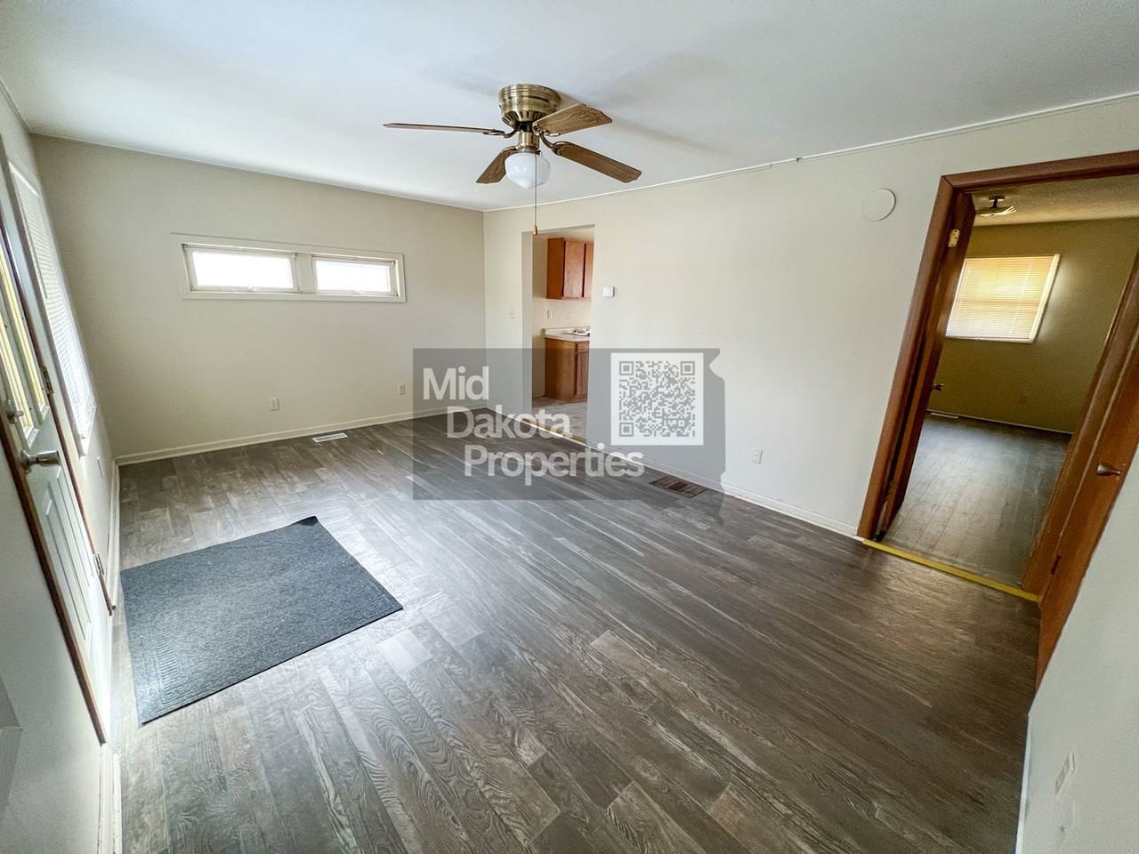 813 N Sanborn Blvd - Photo 2 of 12