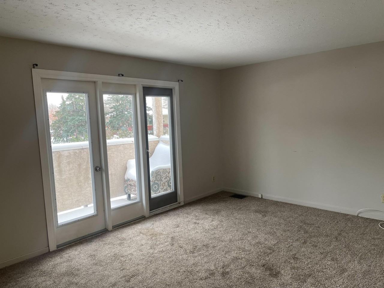 824 McIntosh Street - Photo 2 of 14