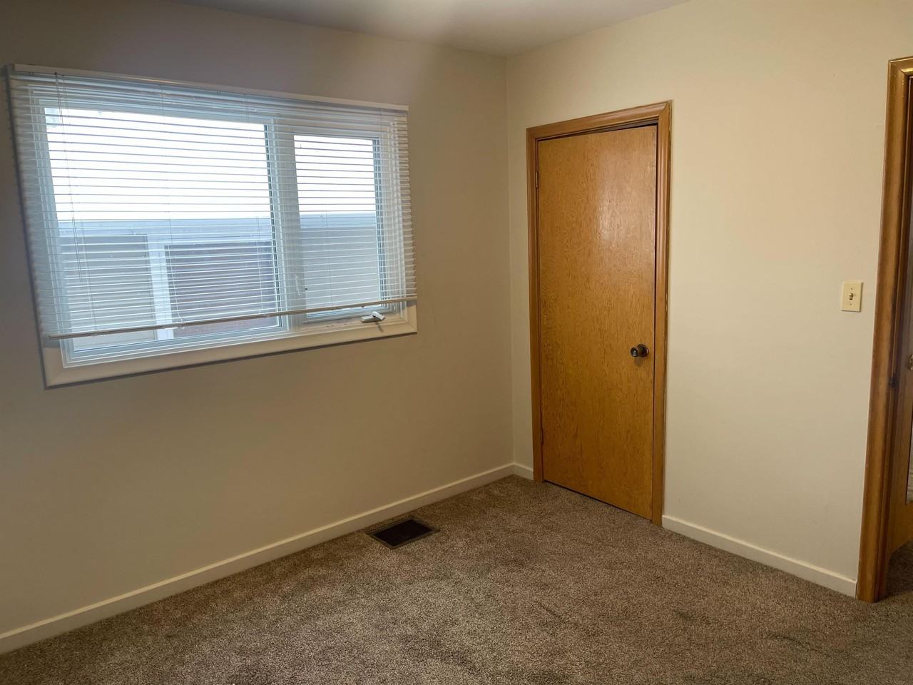 824 McIntosh Street - Photo 5 of 14