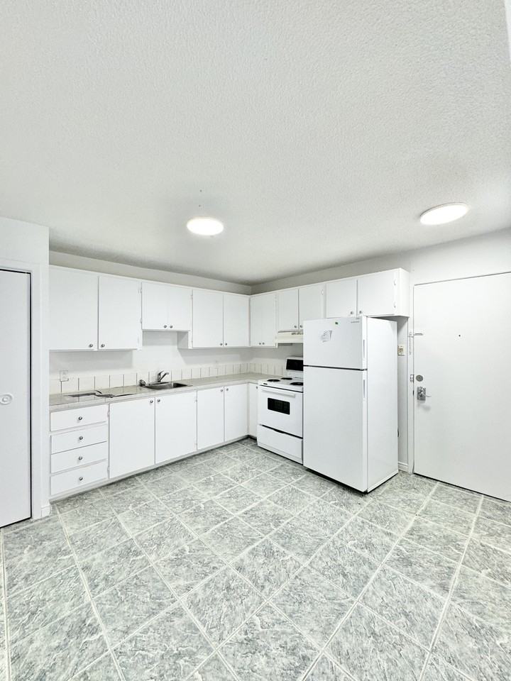 914 Desaulniers - Photo 2 of 7