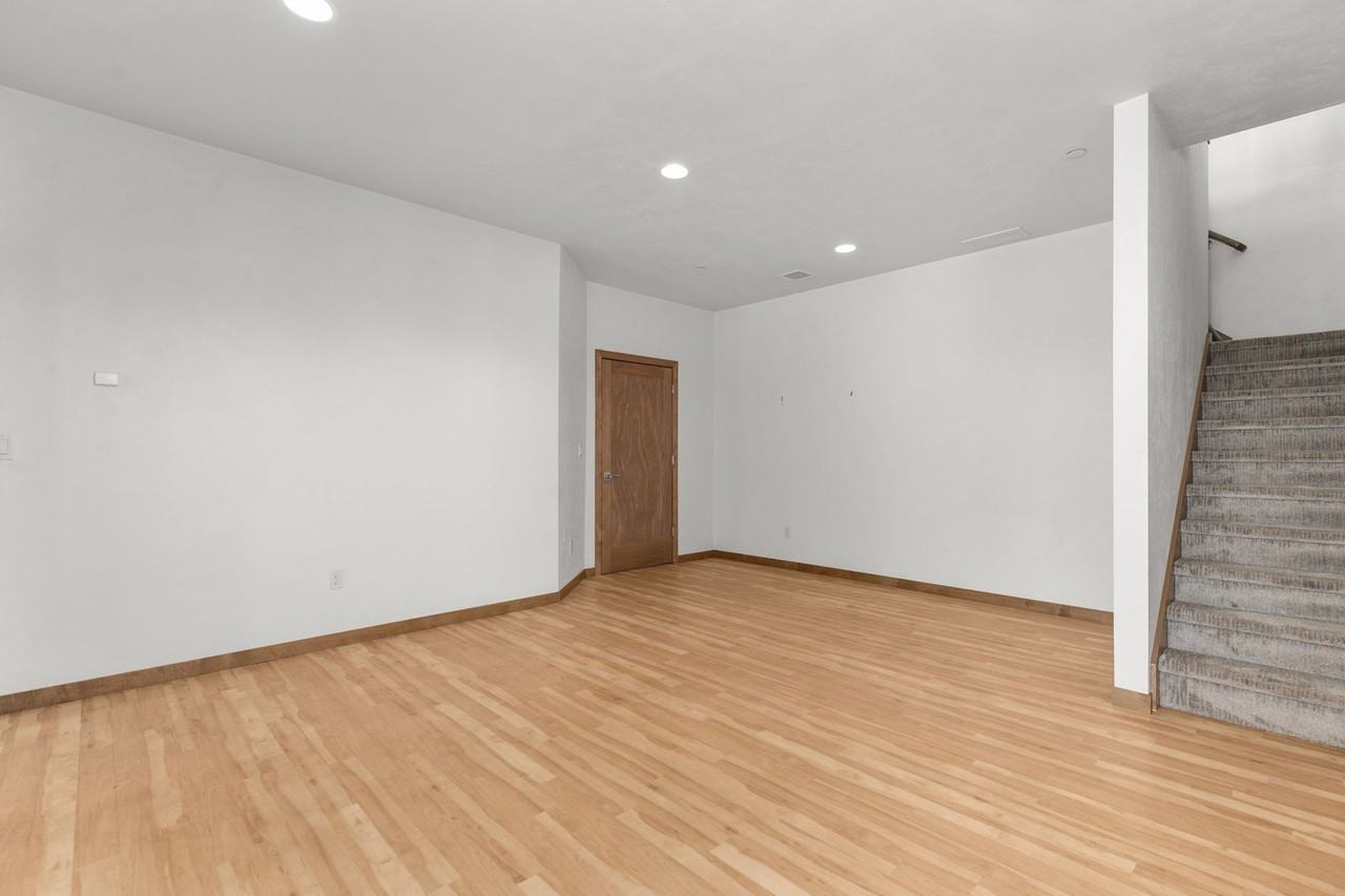 1141 E Banta Ct #1141 - Photo 4 of 50