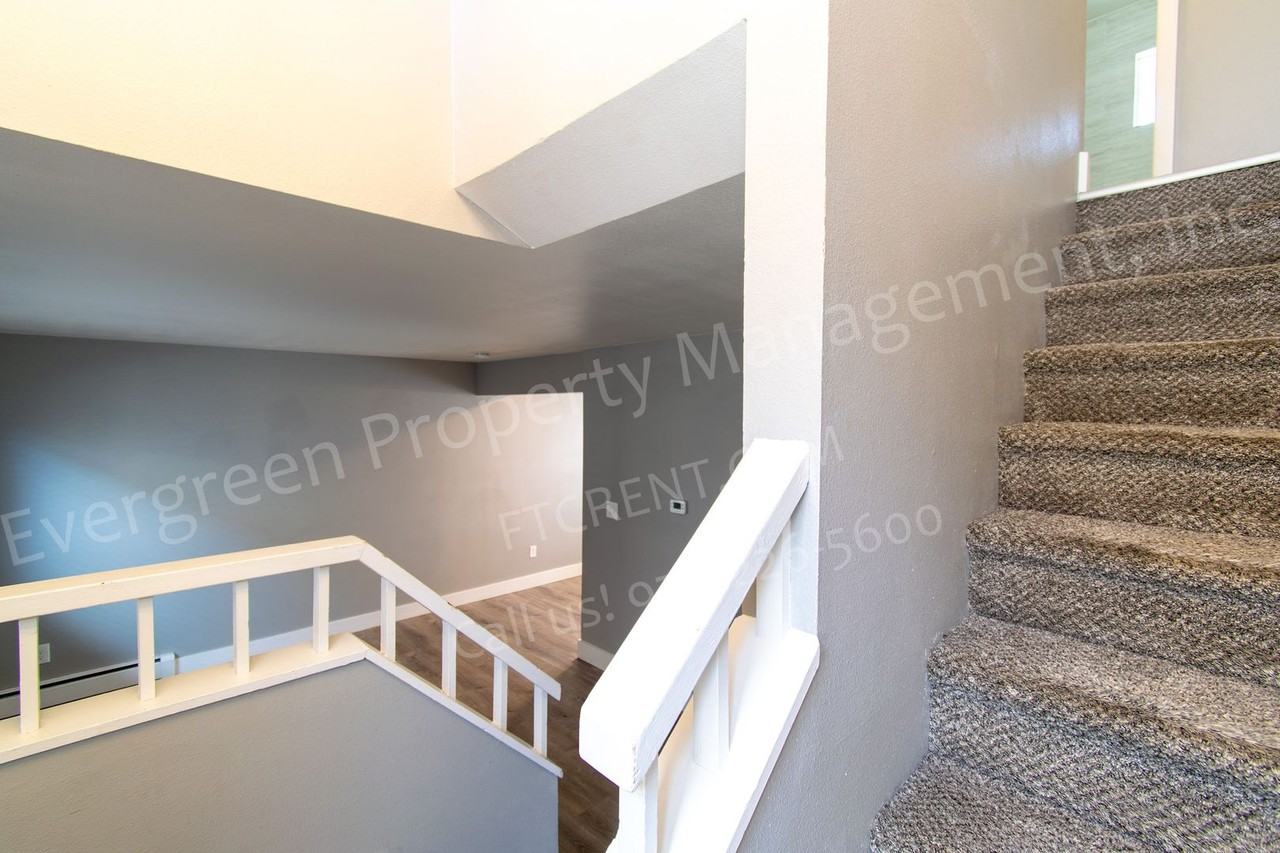 2012 W Plum St - Photo 5 of 50