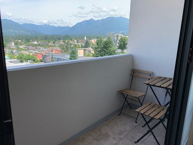 110 4th St W - Photo 4 of 44