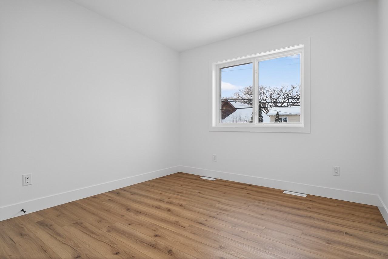 9337-9339 87 Avenue NW - G-Suite - Photo 7 of 9